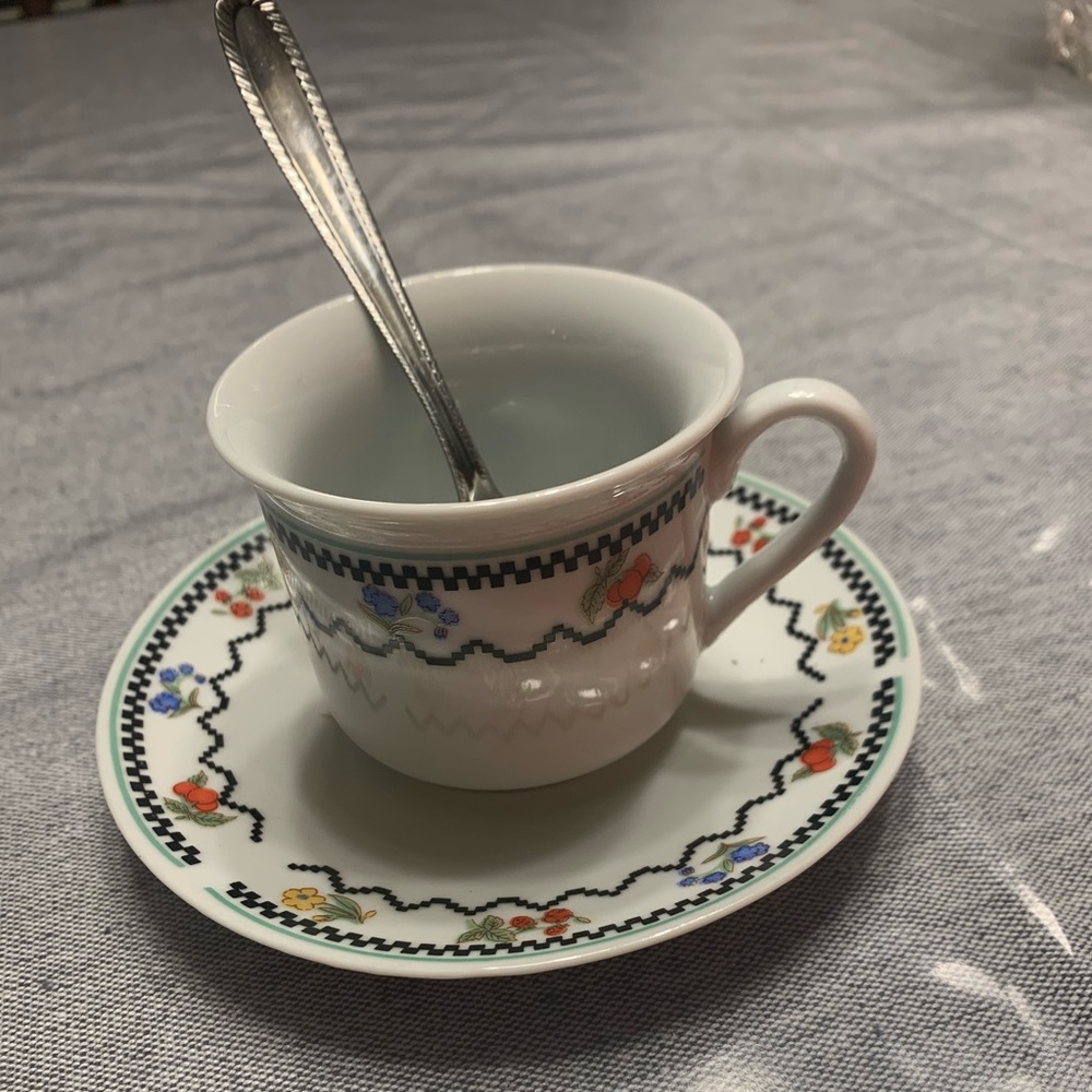 12 piece VINTAGE CHINA PORCELAIN TEA SET